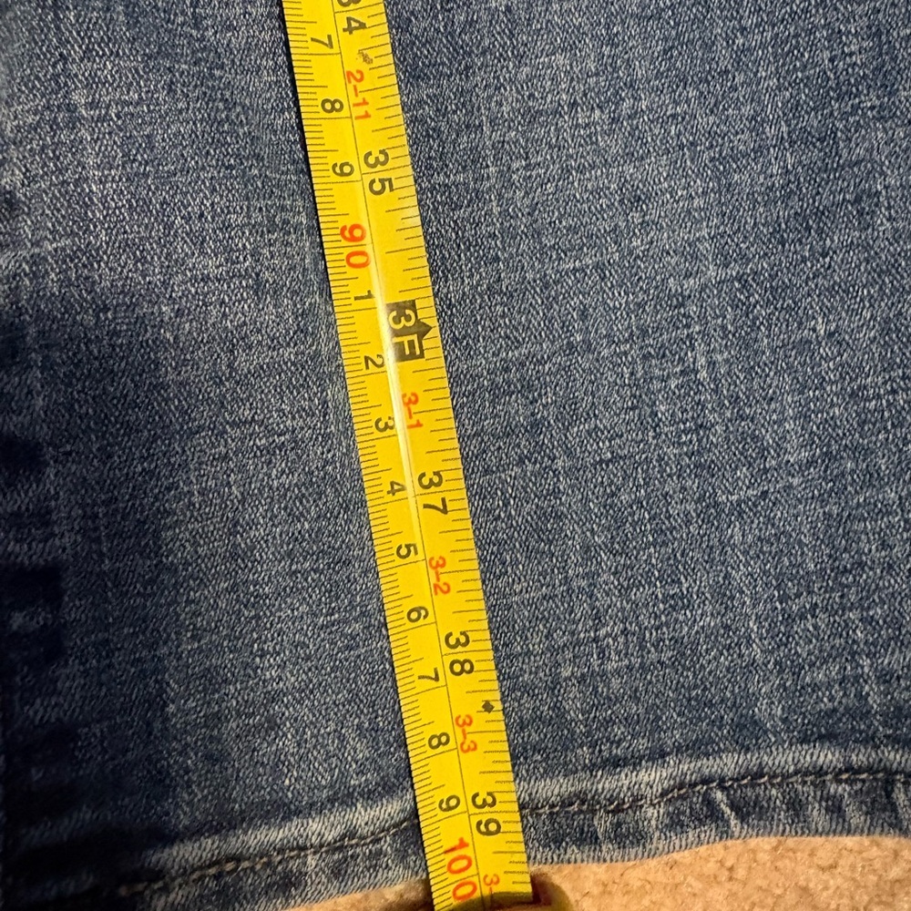 Levi's Women's Boot Cut Jeans in Classic Denim - Picture 4 of 7